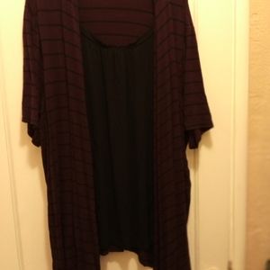 Blouse with a cardigan look